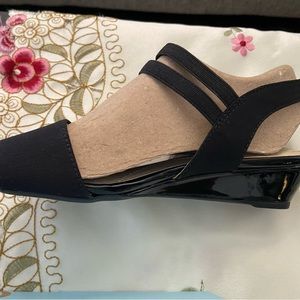 Life Stride Black Heels